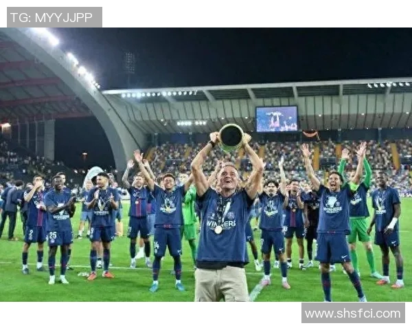 亚洲足球杯激情四溢各国球队争辉赛场荣耀谁将捧起冠军奖杯